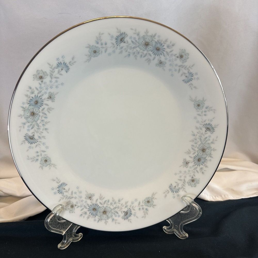 Noritake Porcelain China 6716 INVERNESS Platinum Vintage Japan Blue Dinner Plate